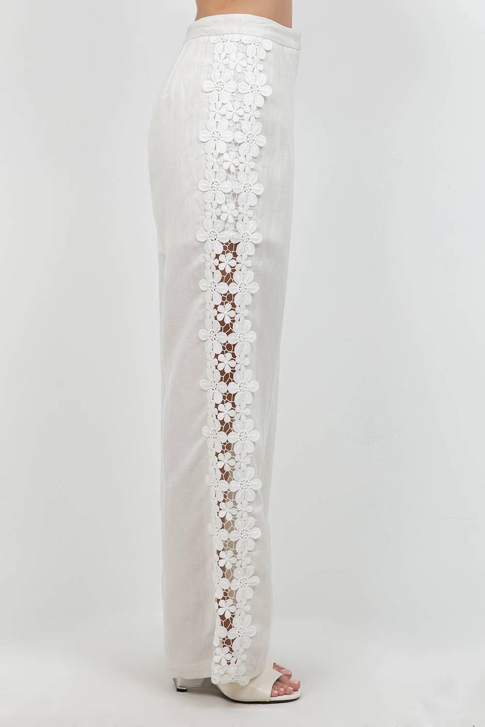 Hydrangea Eyelet Pant