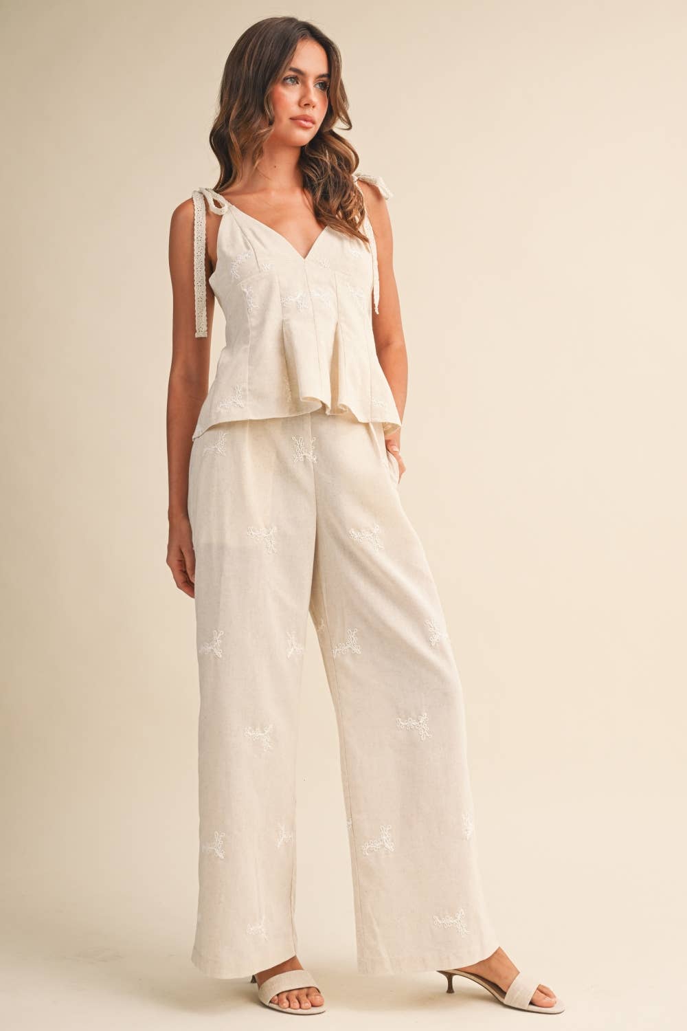Sand Eyelet SET