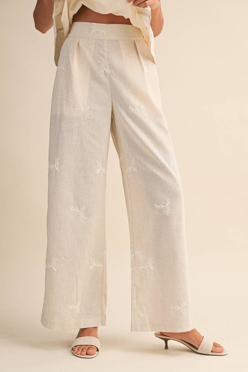 Sand Eyelet SET