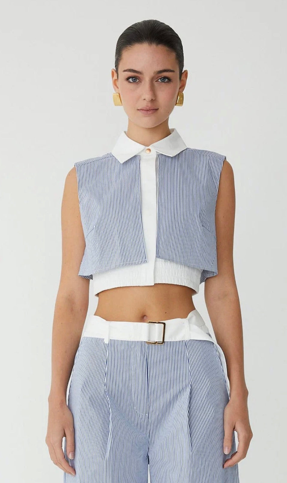 The Veda Top