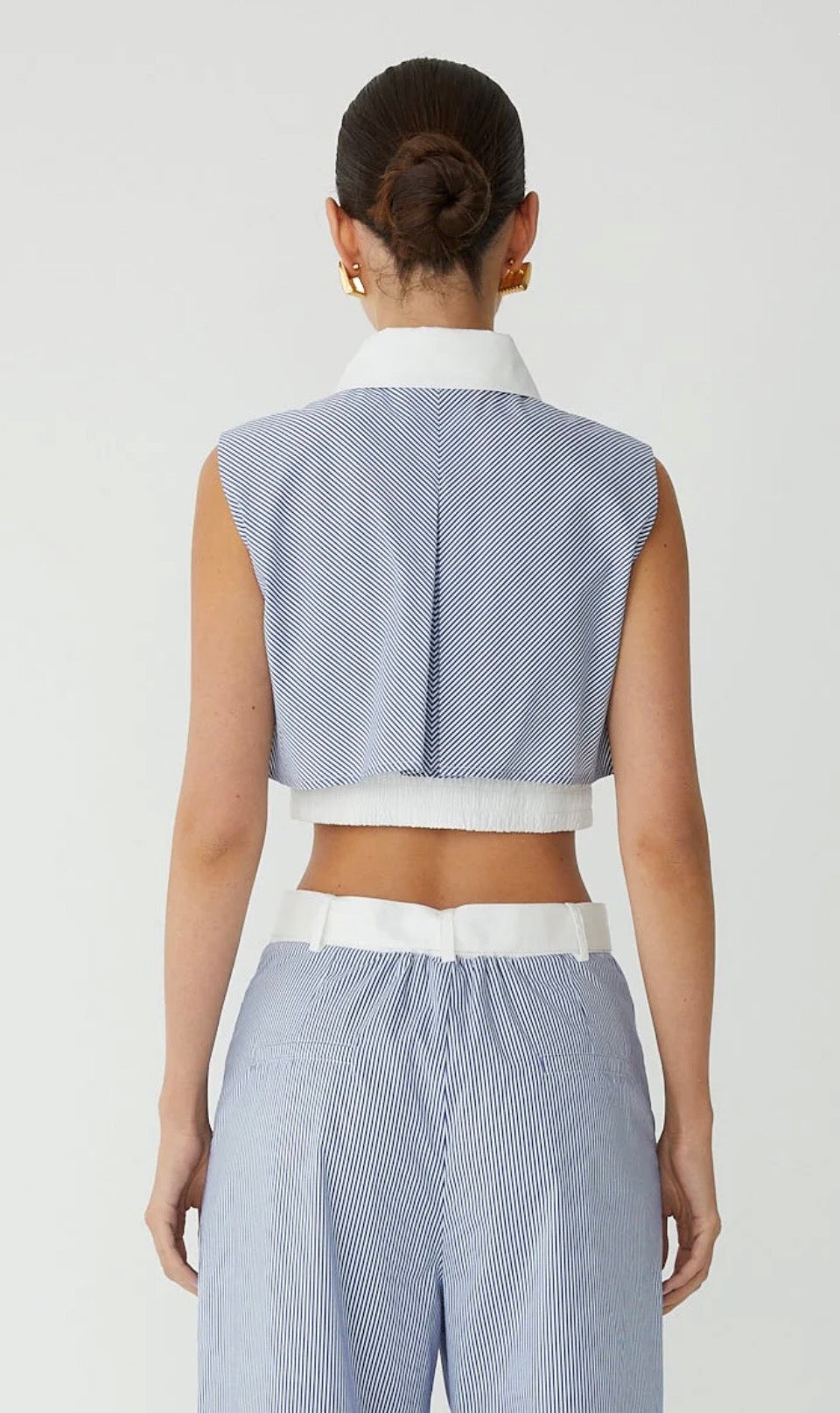 The Veda Top