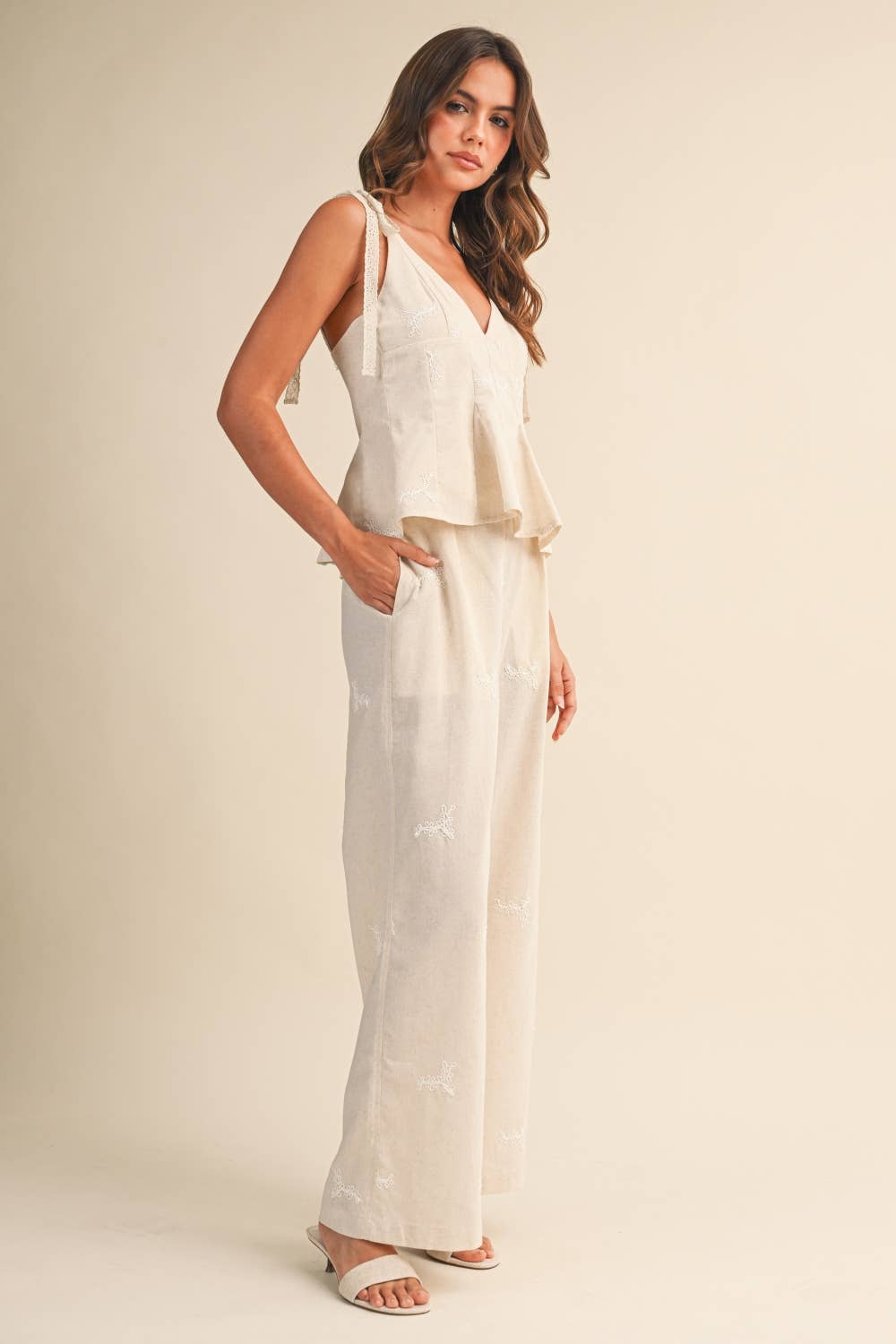 Sand Eyelet SET