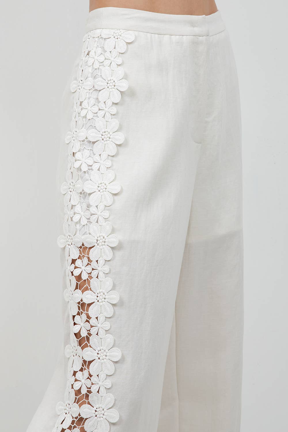 Hydrangea Eyelet Pant